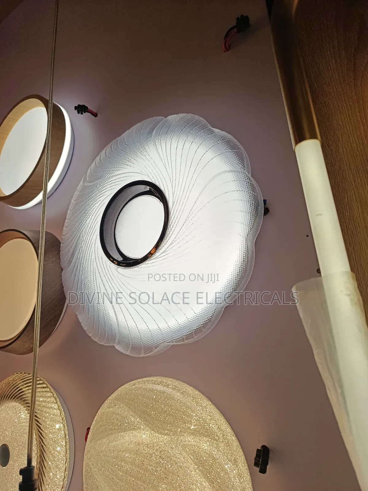 Ceiling Fitting
