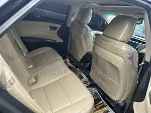 Toyota Avalon Limited Sedan FWD (3.5L 6cyl 6A) 2013 Black