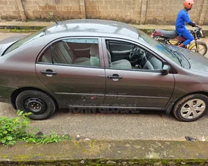 Toyota Corolla LE 2005 Gray