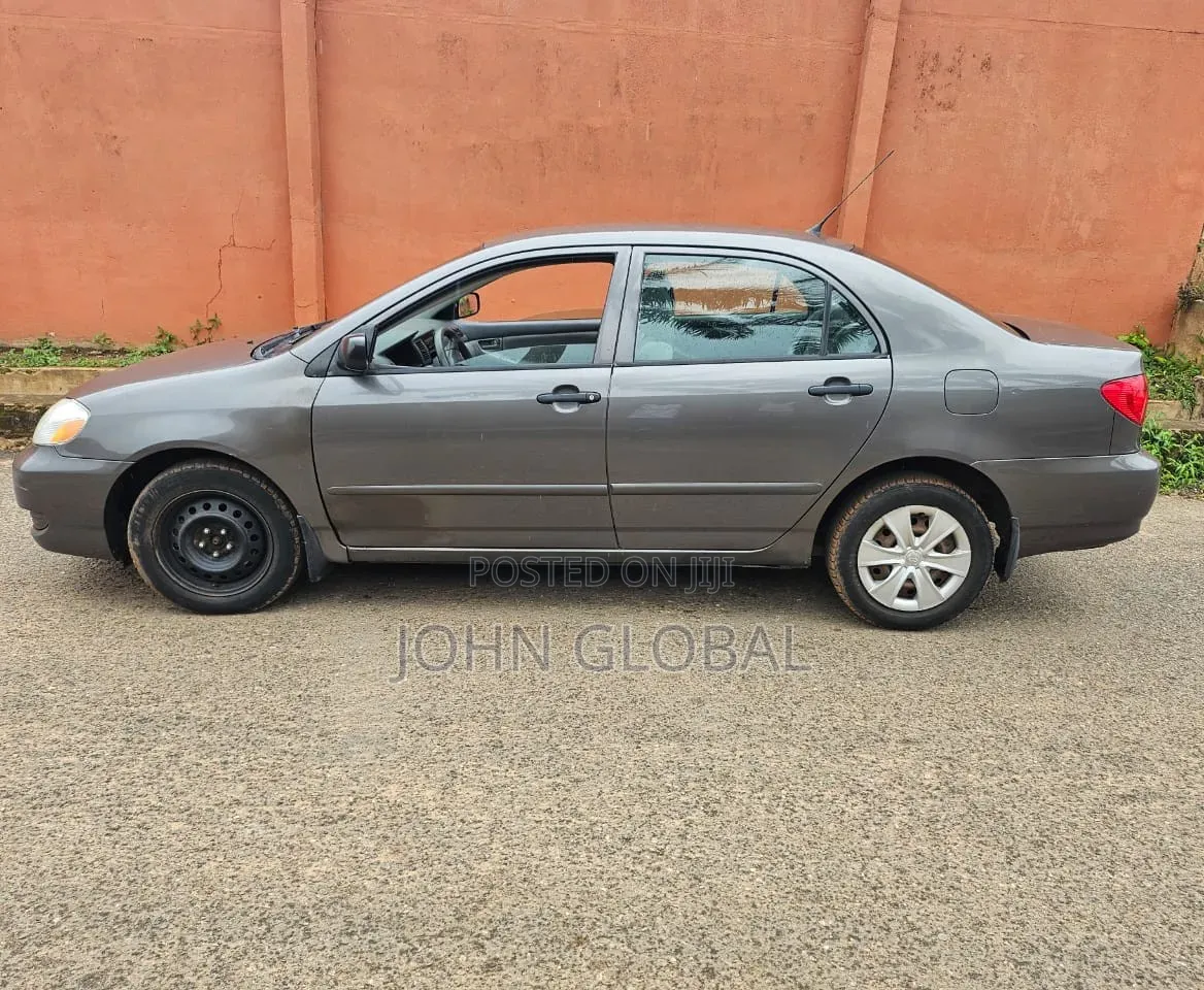 Toyota Corolla LE 2005 Gray