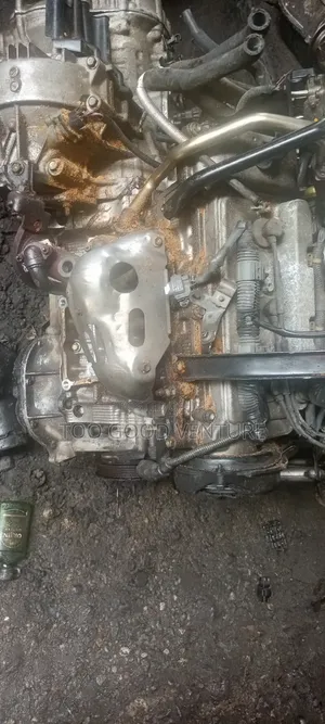 Complete Engine and Gearbox Toyota Sienna 2000 Model