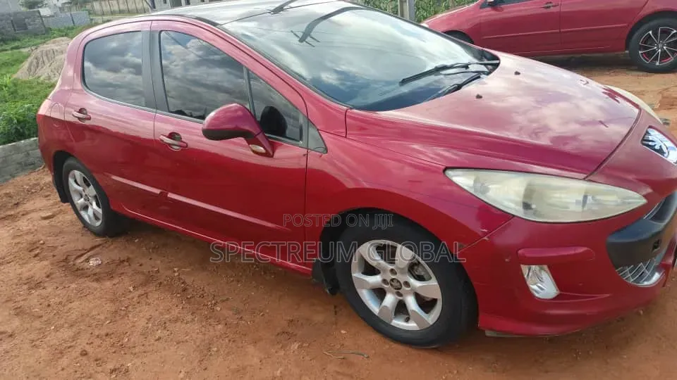 Peugeot 308 2012 Red