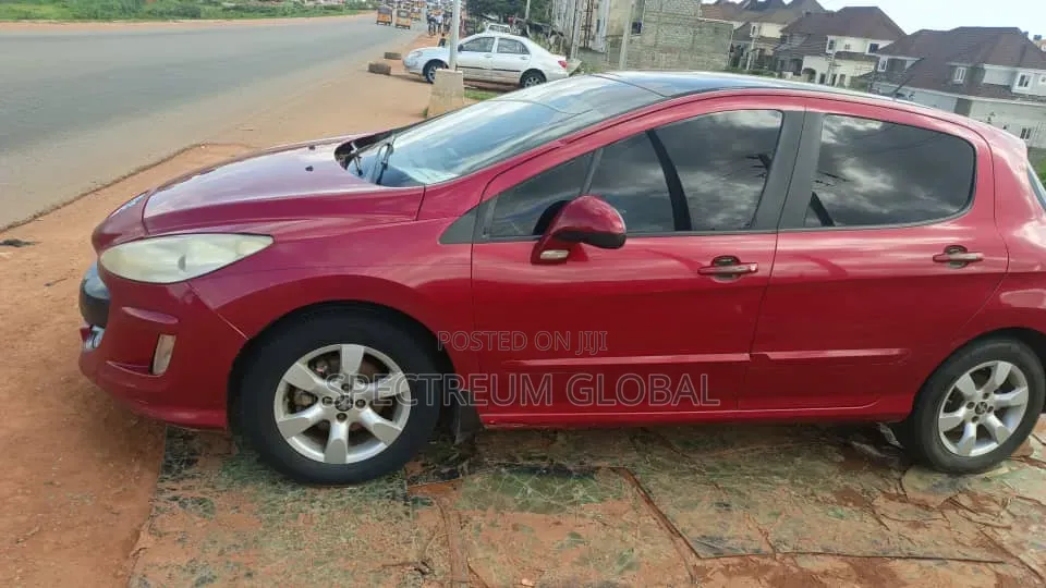 Peugeot 308 2012 Red