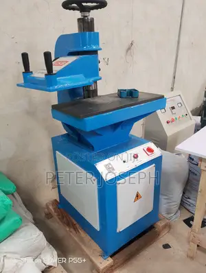 Nylon Hydrologic Punching Machine