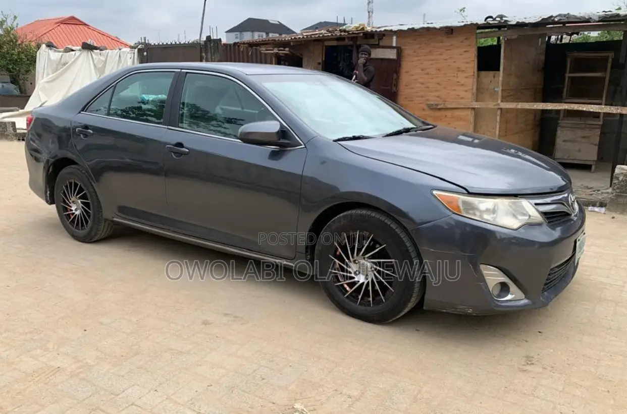 Toyota Camry 2012 Black