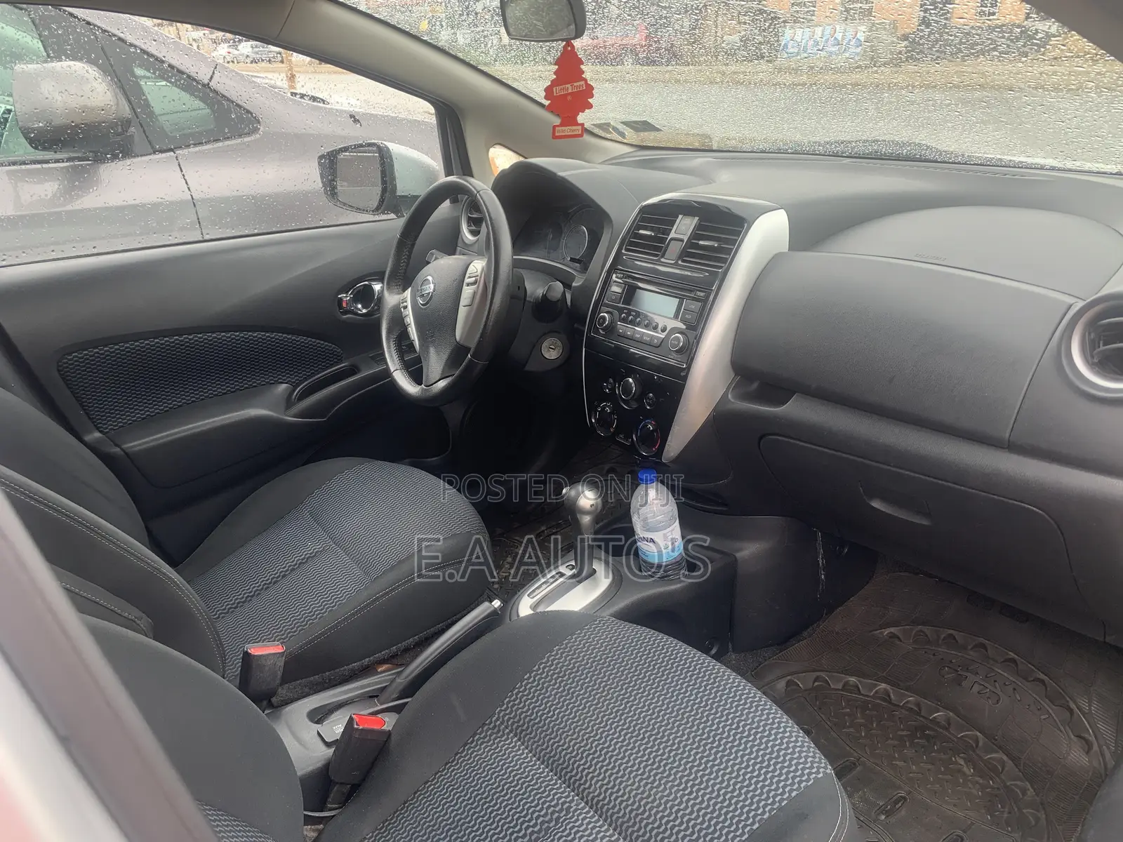 Nissan Versa 2015 Silver