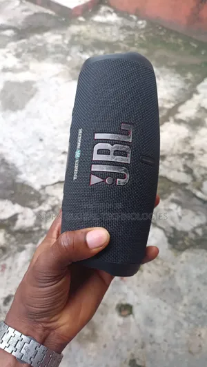 JBL Charge 5