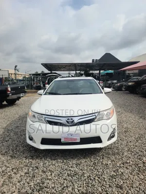 Toyota Camry XLE 4dr Sedan (2.5L 4cyl 6A) 2014 White