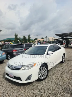 Toyota Camry XLE 4dr Sedan (2.5L 4cyl 6A) 2014 White