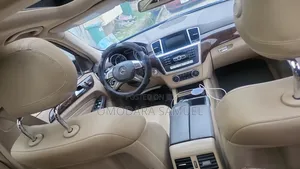 Mercedes-Benz M Class 2012 Blue
