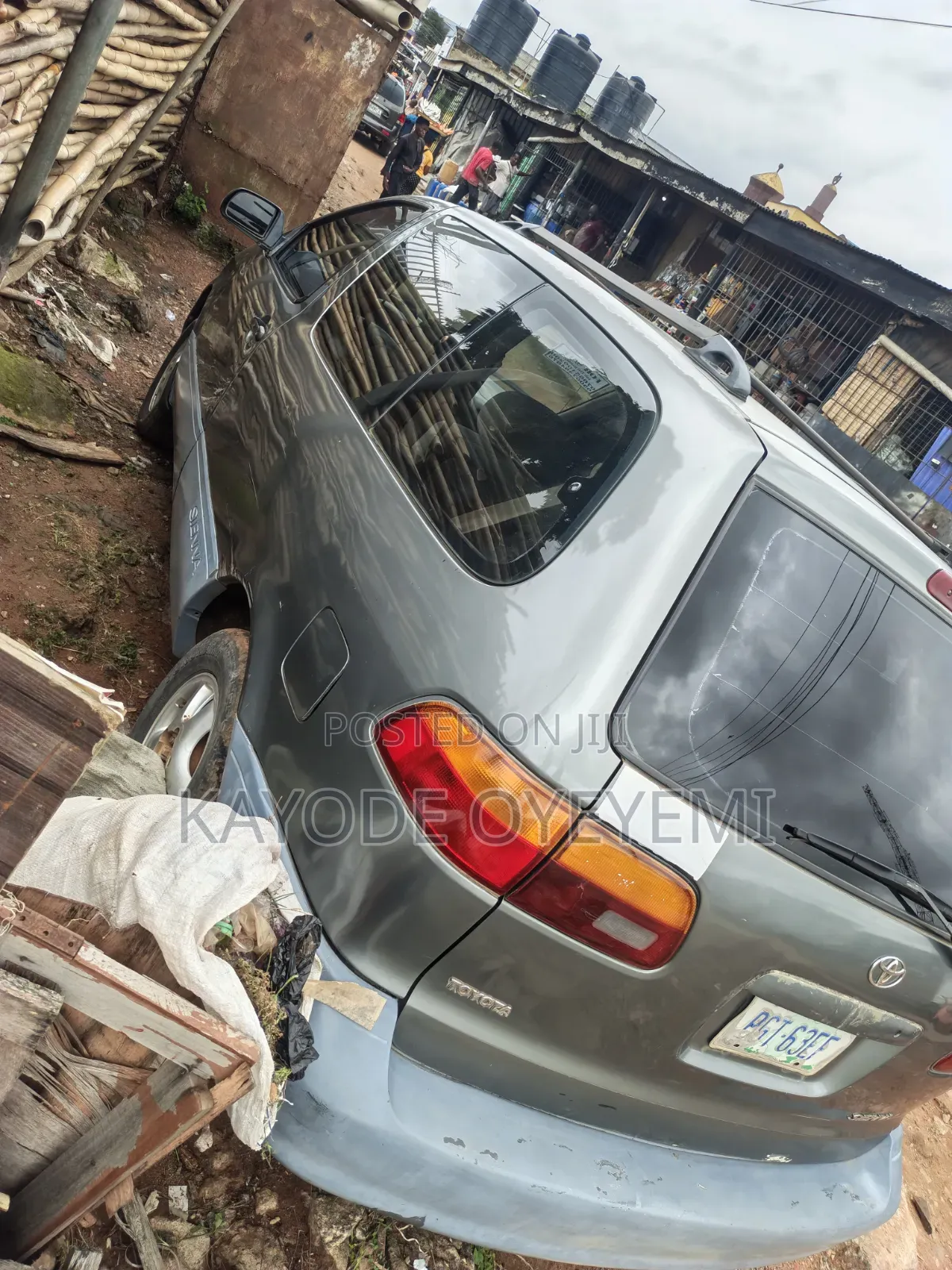 Toyota Sienna 2000 Gray