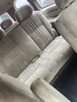 Toyota Sienna 2000 Gray