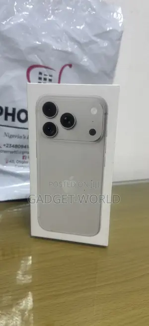 New Apple iPhone 18 Pro 1 TB Silver