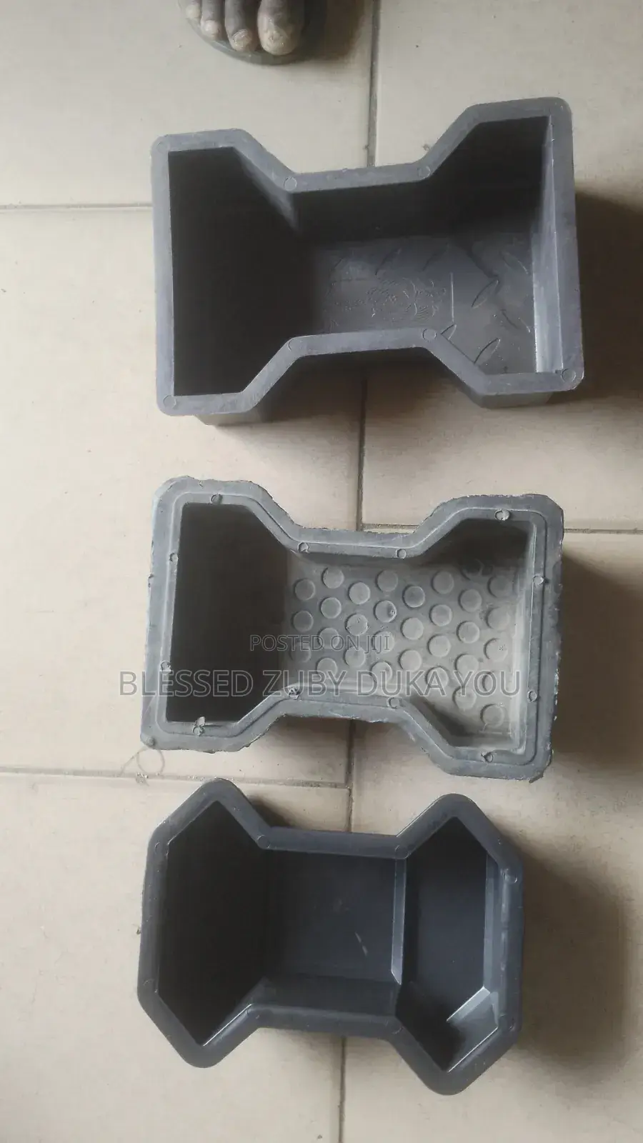 Interlocking Moulds Electric Fence System