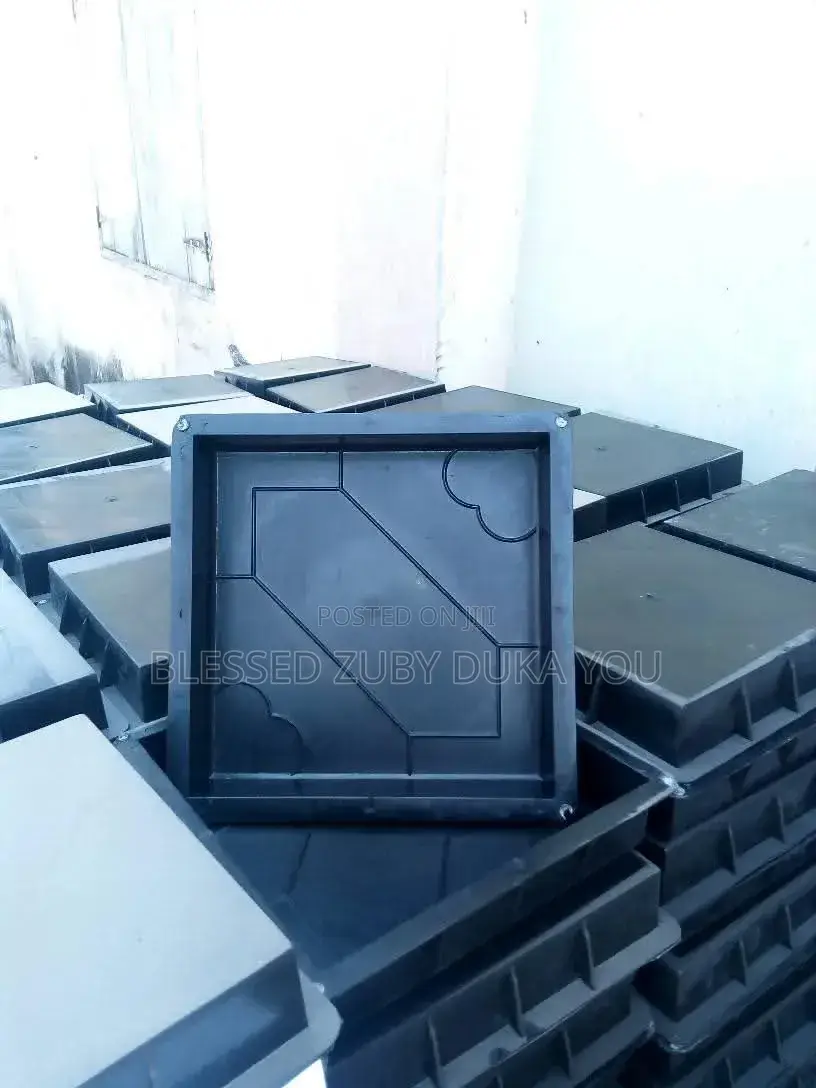 Interlocking Moulds Electric Fence System