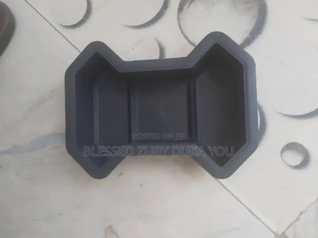 Interlocking Moulds Electric Fence System