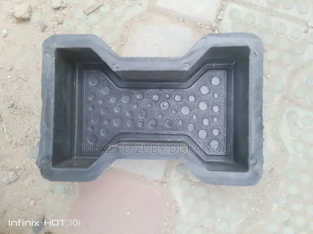 Interlocking Moulds Electric Fence System