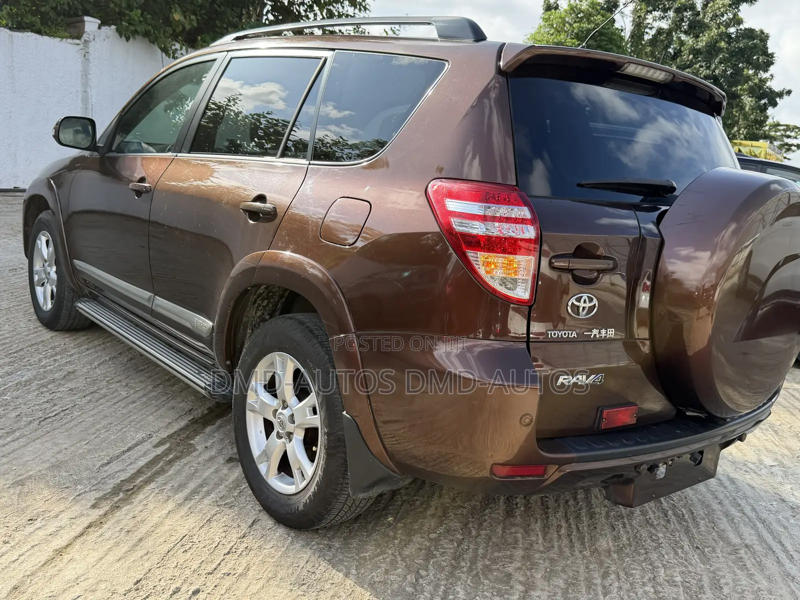 Toyota RAV4 2012 Brown