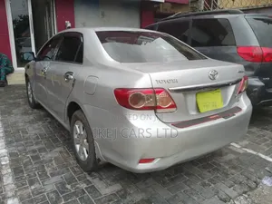 Toyota Corolla 2011 Silver