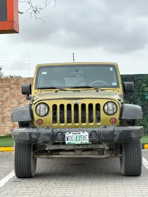 Jeep Wrangler Sahara 2010 Green