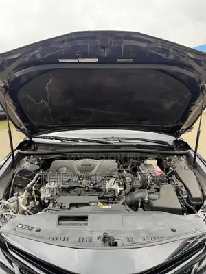 Toyota Camry XLE FWD (2.5L 4cyl 8AM) 2018 Black