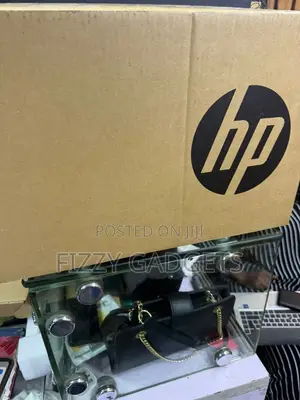 New Laptop HP EliteBook 1040 G8 32GB Intel Core i7 SSD 1T