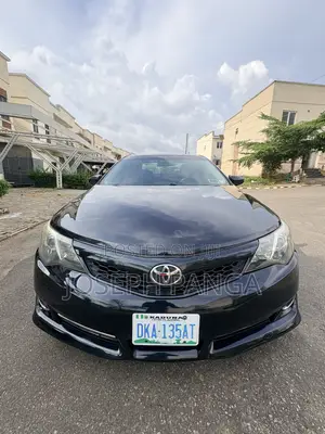 Toyota Camry SE 4dr Sedan (2.5L 4cyl 6A) 2013 Blue