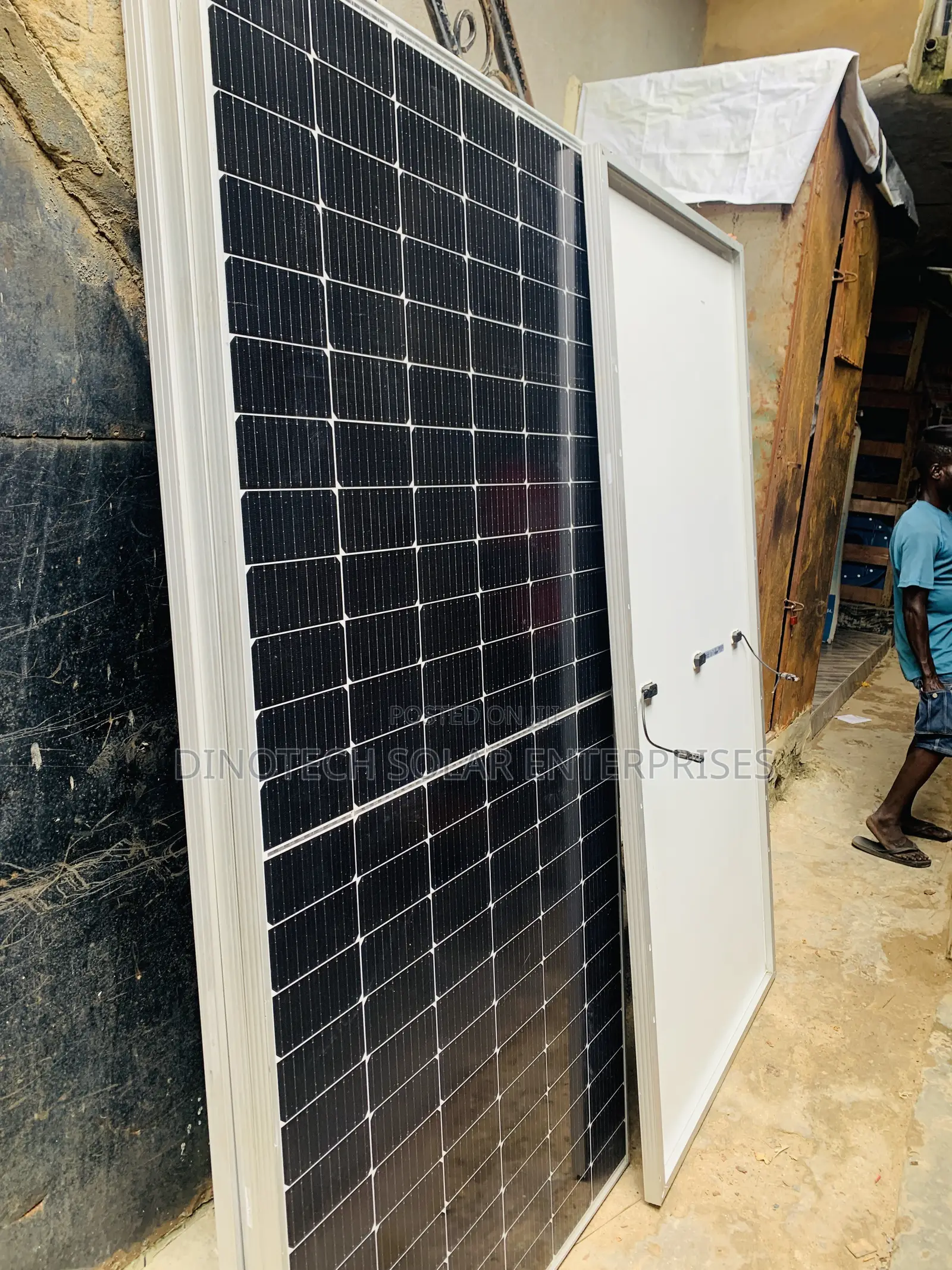 JA Solar 550w 144cells Non Bifacial Half Cut Panel