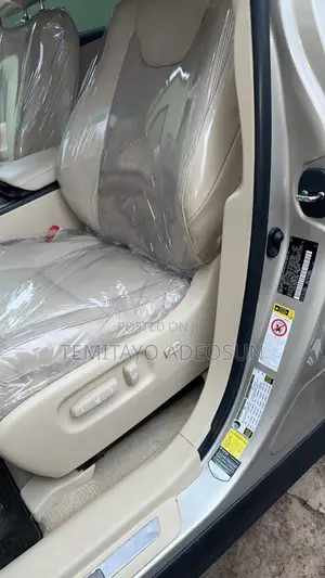 Lexus RX 2012 Gold