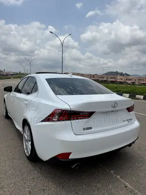 Lexus IS 300 AWD 2016 White