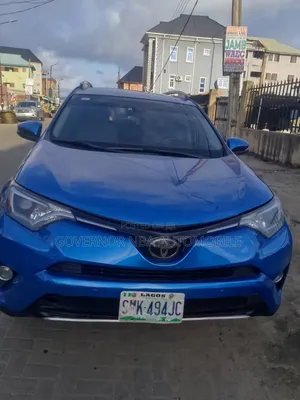 Toyota RAV4 Limited 4dr SUV AWD (2.5L 4cyl 6A) 2018 Blue
