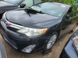 Toyota Camry XLE 4dr Sedan (2.5L 4cyl 6A) 2013 Black
