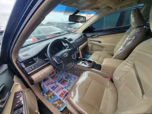 Toyota Camry XLE 4dr Sedan (2.5L 4cyl 6A) 2013 Black