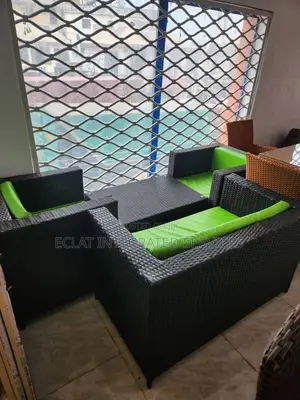 Outdoor Set Available as Seen