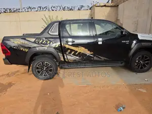New Toyota Hilux 2026 Black