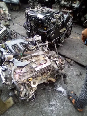 Lexus RX 330 Engine.