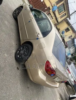 Toyota Corolla 2006 Gold