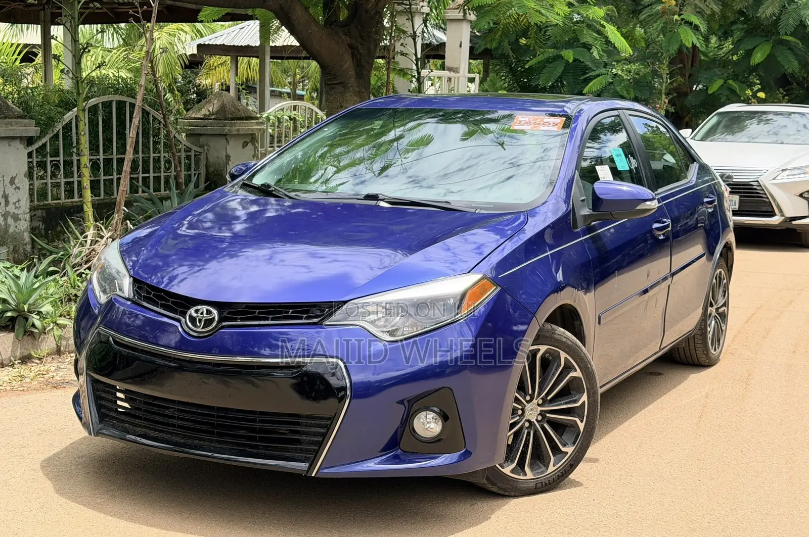 Toyota Corolla 2015 Blue
