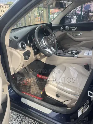 Mercedes-Benz GLC-Class 2016 Blue