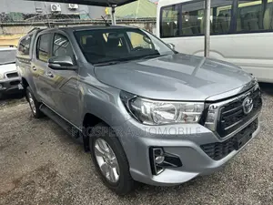 Toyota Hilux SR5 4x4 2018 Gray