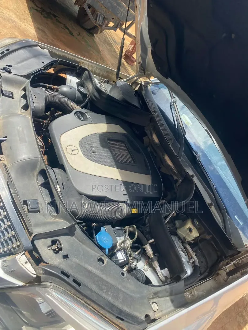 Mercedes-Benz GLK-Class 2010 Gray