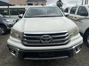 Toyota Hilux SR5 4x4 2016 White