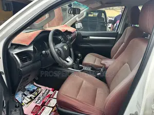 Toyota Hilux SR5 4x4 2016 White