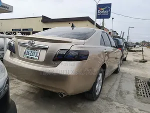 Toyota Camry 2008 Gold