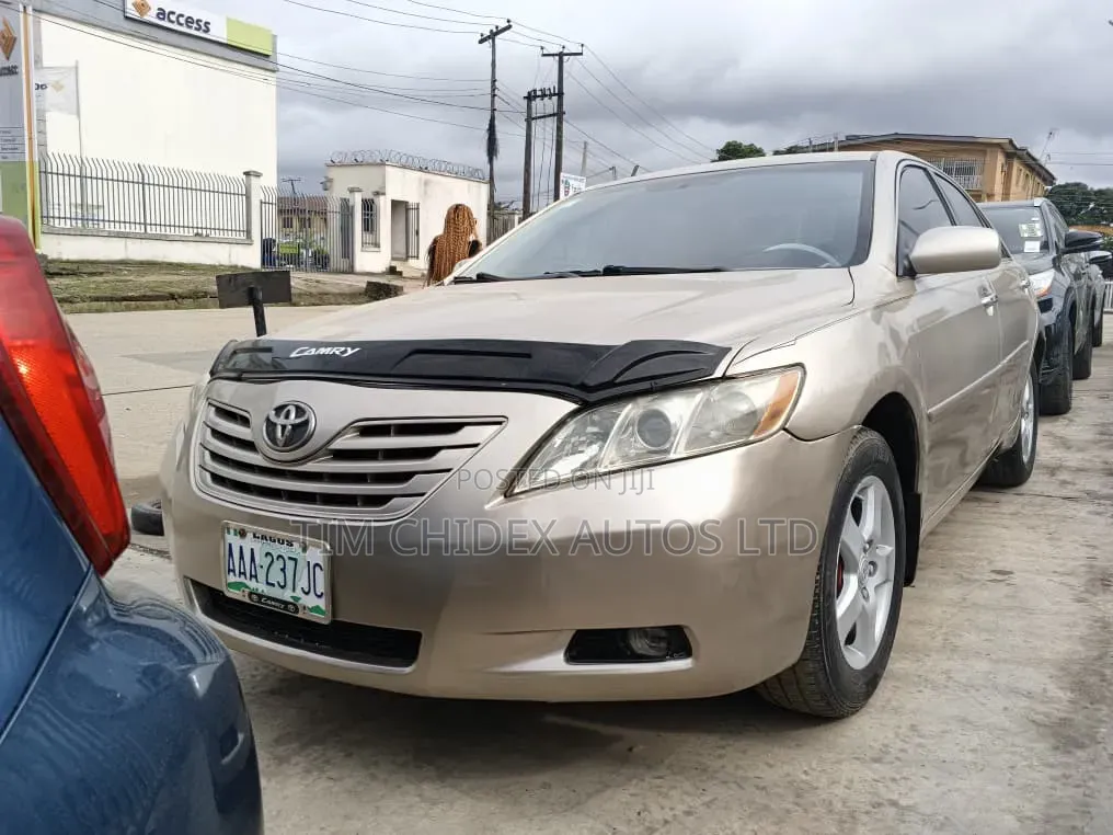 Toyota Camry 2008 Gold