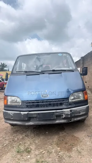 Ford Transit 2002 Blue