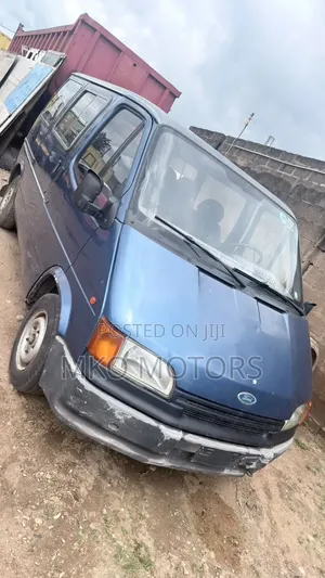 Ford Transit 2002 Blue