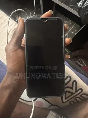 Samsung A10 32 GB Black
