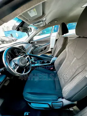 Hyundai Elantra SE 2022 Silver