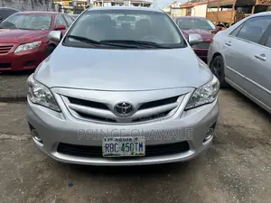 Toyota Corolla 2011 Silver